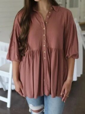 21 easel medium top burgundy euc preloved boutique